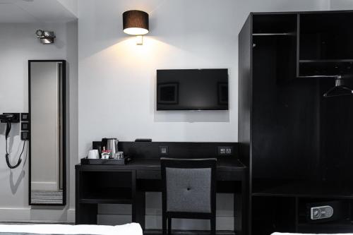 Habitación Triple con baño privado del hotel W14. Foto 5