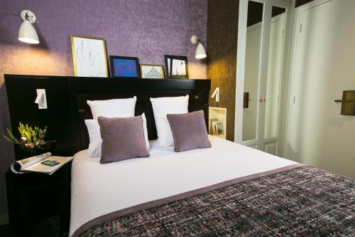 Chambre Classique Vue Sacré Coeur del hotel de Neuville Arc de Triomphe. Foto 1