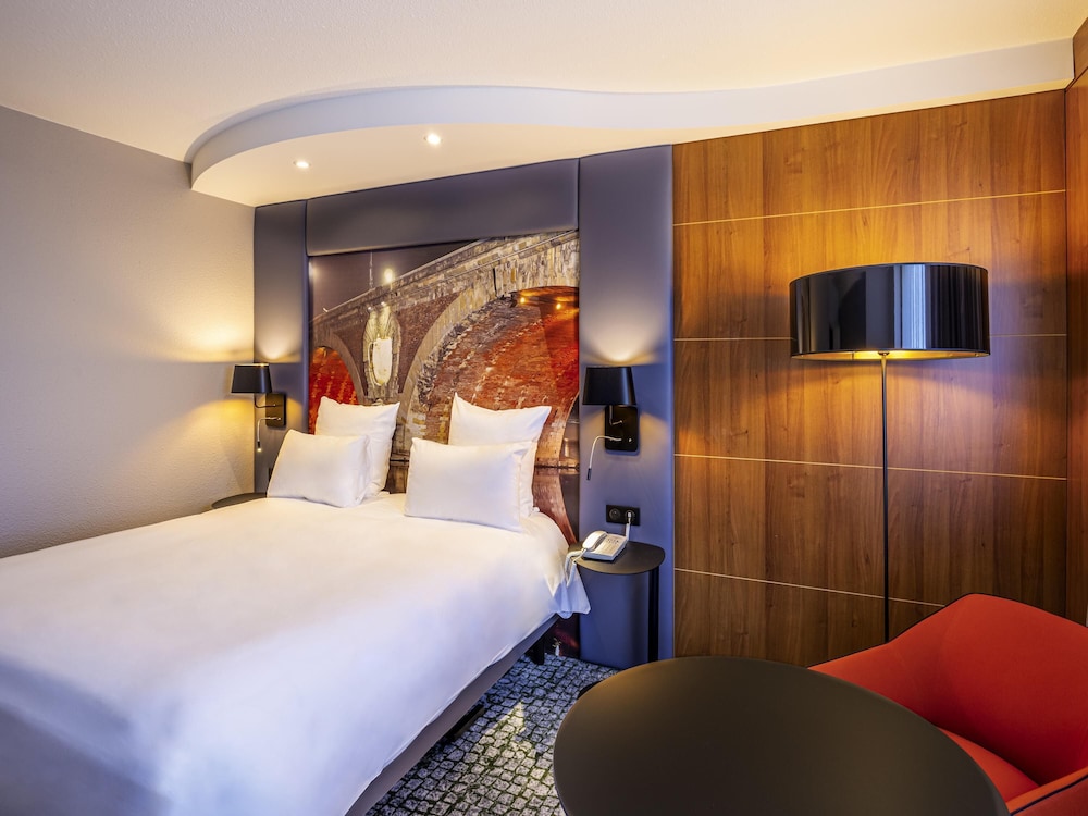 Habitación superior, 1 cama doble del hotel Mercure Toulouse Centre Compans. Foto 2