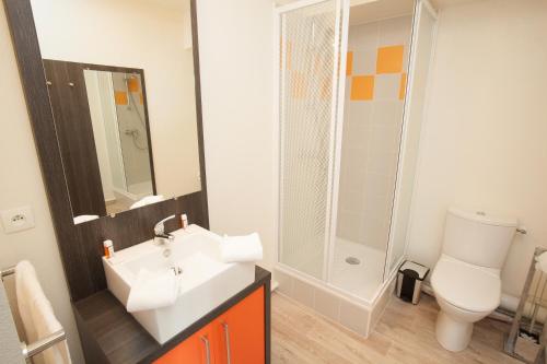 Estudio Doble del hotel Adonis Paris Sud. Foto 5