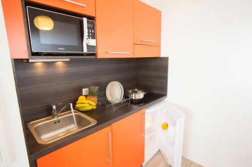 Apartamento Estudio Doble - 2 camas del hotel Adonis Paris Sud. Foto 4