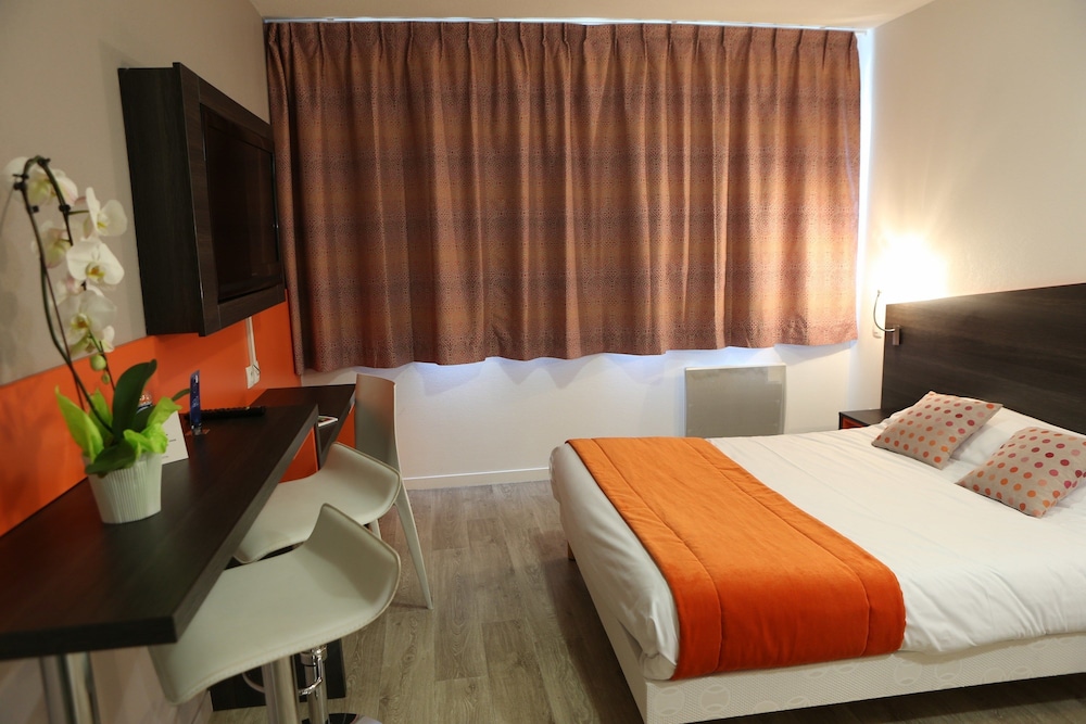 Estudio, 1 cama doble, cocina básica del hotel Adonis Paris Sud. Foto 5