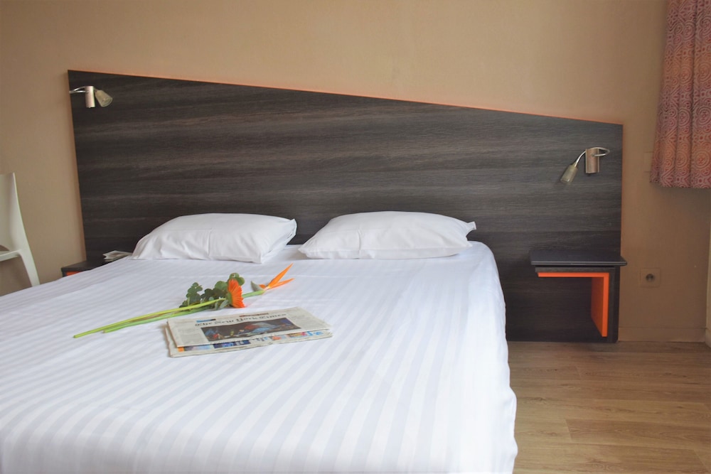 Estudio Estándar del hotel Adonis Paris Sud. Foto 2