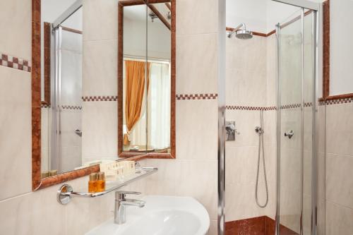 Habitación Individual Clásica del hotel EXECUTIVE FLORENCE. Foto 2