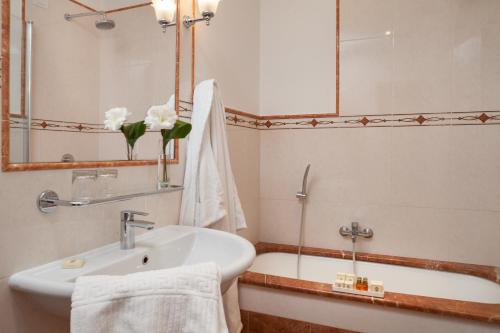 Habitación Doble Clásica del hotel EXECUTIVE FLORENCE. Foto 4