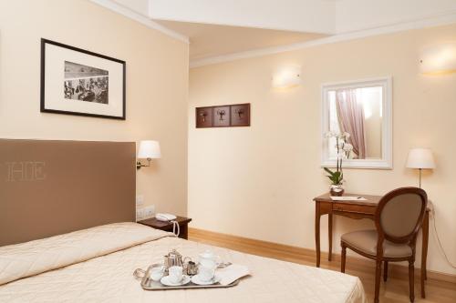 Habitación Doble Clásica del hotel EXECUTIVE FLORENCE. Foto 6