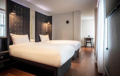 Habitación Doble con 2 camas, acogedora y con vistas del hotel Point A - Paddington. Foto 13