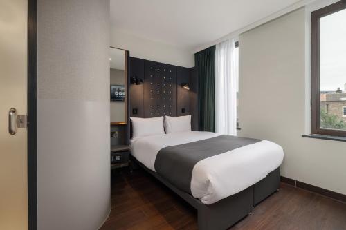 Alojamiento Doble Acogedor con ventana del hotel Point A London Liverpool Street. Foto 12