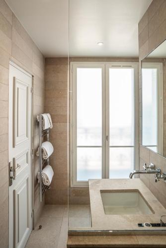 Habitación Doble Deluxe con balcón - 1 o 2 camas del hotel Perreyve Hotel. Foto 3