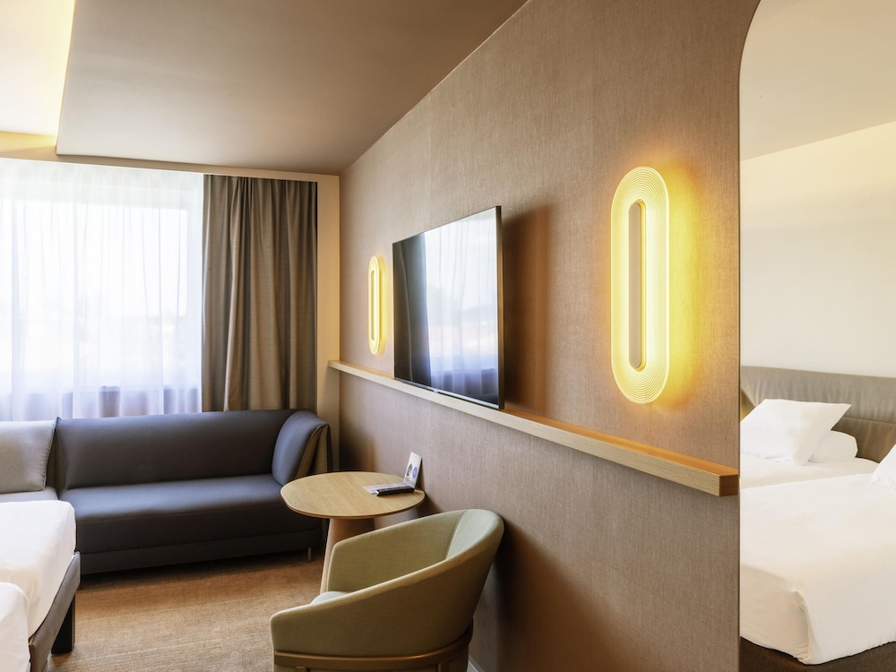 Habitación superior, 2 camas individuales del hotel Novotel Nancy. Foto 4