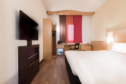 Habitación Doble Premium del hotel Ibis Milano Malpensa Aeroporto. Foto 9