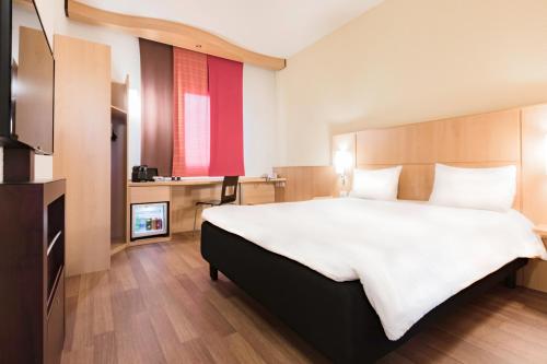 Habitación Doble Premium del hotel Ibis Milano Malpensa Aeroporto. Foto 12