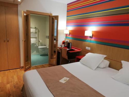 Habitación Doble Confort del hotel Best Western Du Mucem. Foto 6