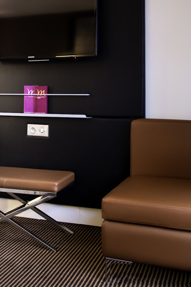 Habitación Privilegio - 1 cama doble y 1 sofá - cama para 1 persona del hotel Mercure Cergy Pontoise Centre. Foto 4