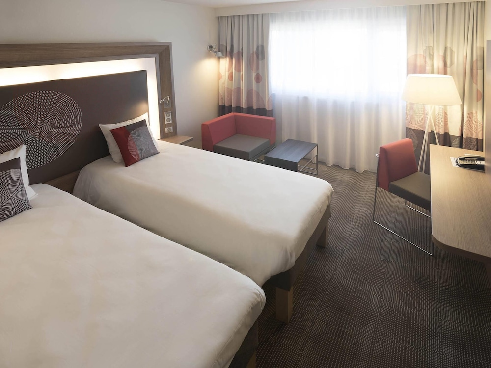 Habitación Superior con Dos Camas Individuales del hotel Novotel Paris Nord Expo Aulnay. Foto 4