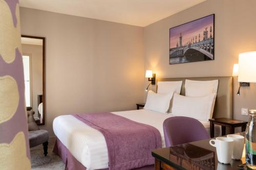 Habitación Doble Superior - Lado del patio del hotel Le Relais Saint Charles. Foto 4