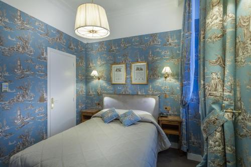 Habitación Doble Clásica del hotel Grand Hotel De L'Univers Saint Germain. Foto 4