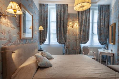 Habitación Doble Estándar del hotel Grand Hotel De L'Univers Saint Germain. Foto 1