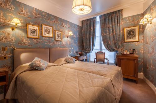 Habitación Doble Estándar del hotel Grand Hotel De L'Univers Saint Germain. Foto 3