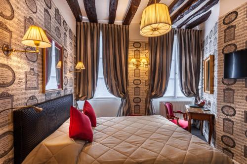 Habitación Doble Estándar del hotel Grand Hotel De L'Univers Saint Germain. Foto 4