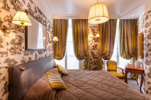 Habitación Doble Estándar del hotel Grand Hotel De L'Univers Saint Germain. Foto 7