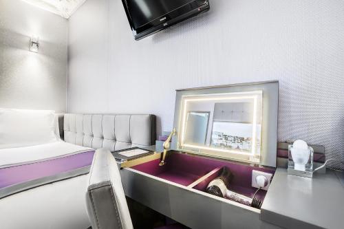 Habitación Doble Confort con cama supletoria - 1 o 2 camas del hotel Best Western Nouvel Orléans Montparnasse. Foto 2