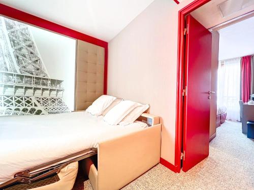Suite Junior Familiar del hotel Best Western Nouvel Orléans Montparnasse. Foto 3