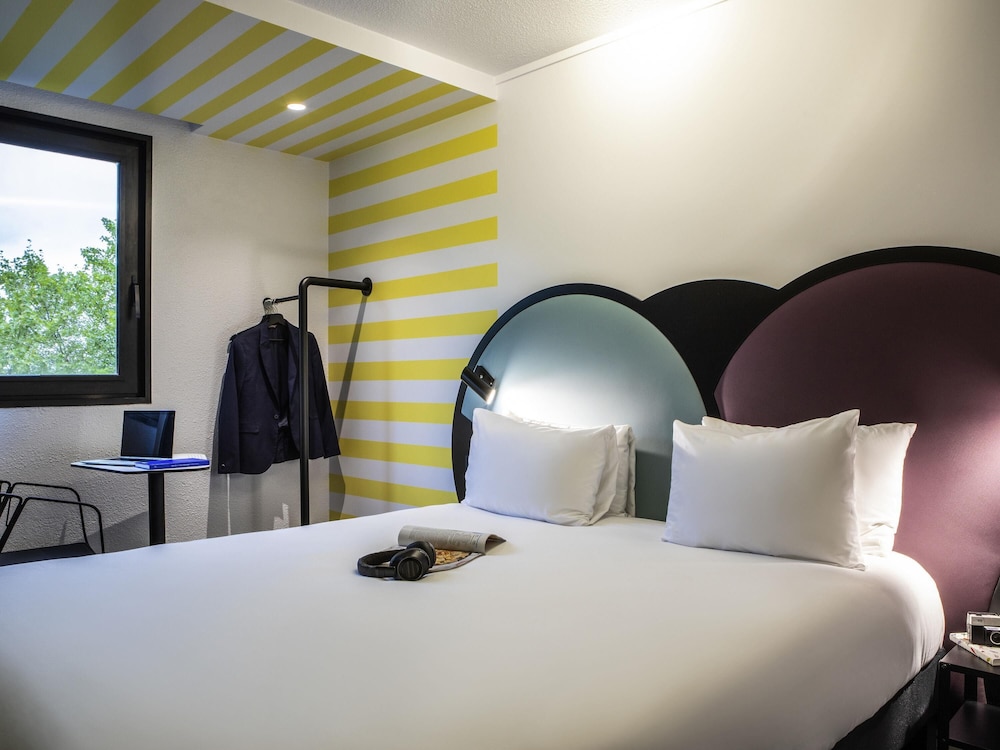 Habitación Estándar - 1 cama doble del hotel ibis Styles Paris Saint Denis Pleyel. Foto 2