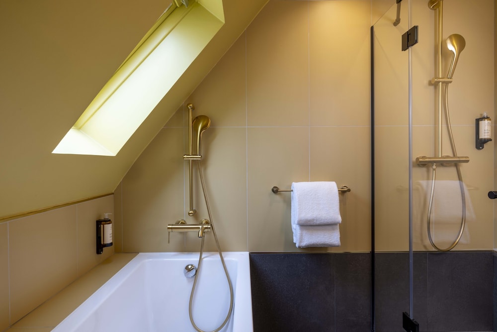 Suite junior del hotel Hôtel Jardin de Cluny. Foto 4