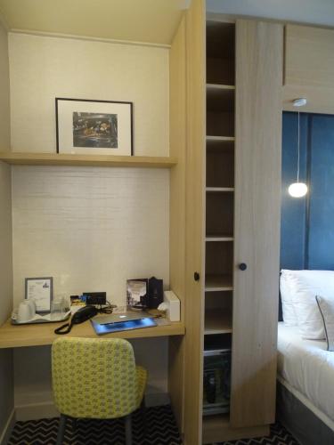 Habitación Doble del hotel De France Invalides. Foto 2