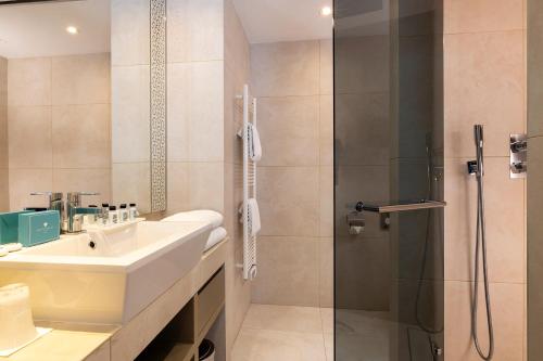 Habitación Doble Superior del hotel Etoile Maillot. Foto 3