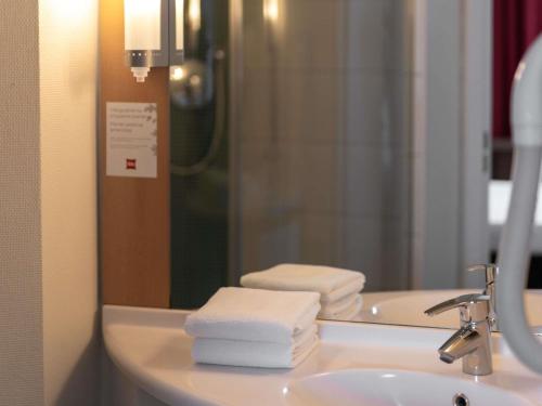 Habitación Doble del hotel Ibis Krakow Stare Miasto. Foto 5