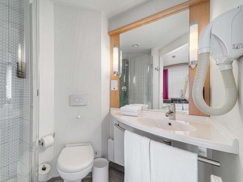Habitación Doble - 2 camas del hotel Ibis Krakow Stare Miasto. Foto 6