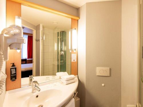 Habitación Premium del hotel Ibis Krakow Stare Miasto. Foto 4