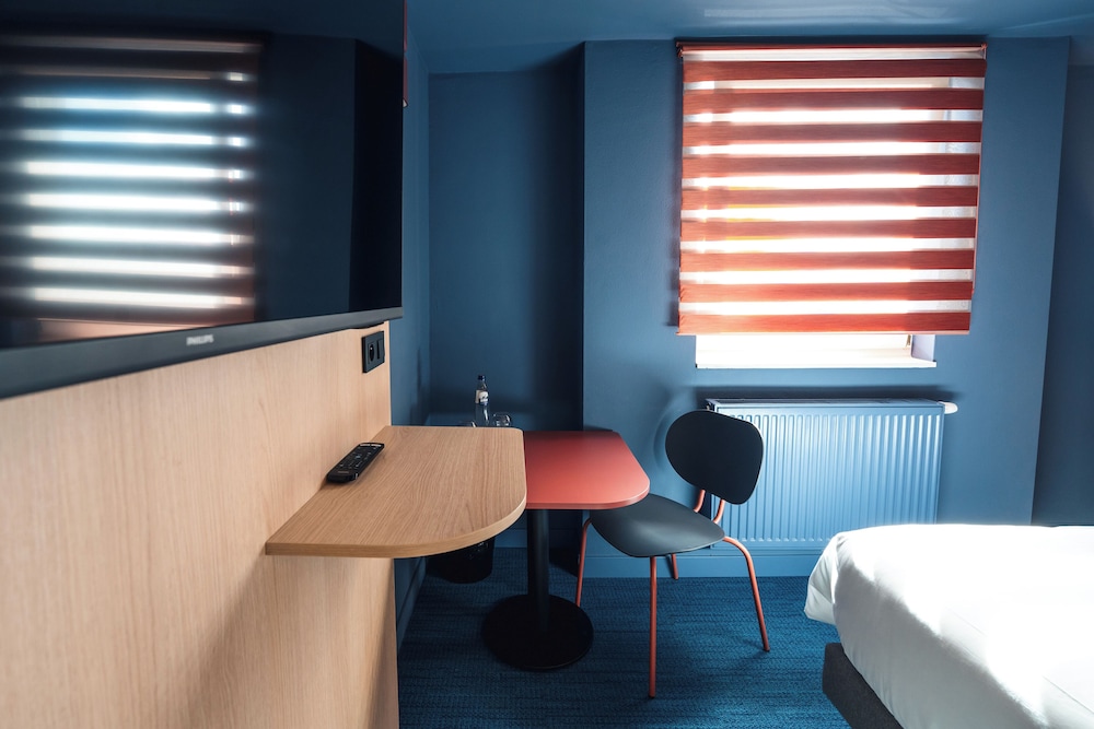 Habitación Estándar con 1 cama king - size del hotel Ibis Styles Charleroi Airport Aero 44