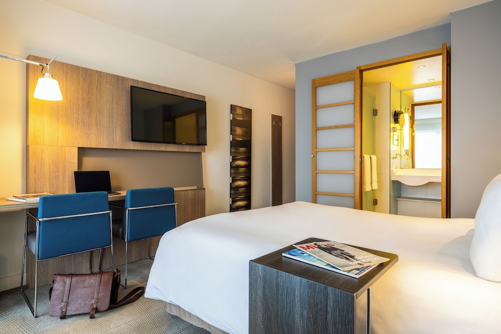 HABITACIÓN EJECUTIVA CON UNA CAMA DOBLE del hotel Novotel Mechelen Centrum. Foto 2