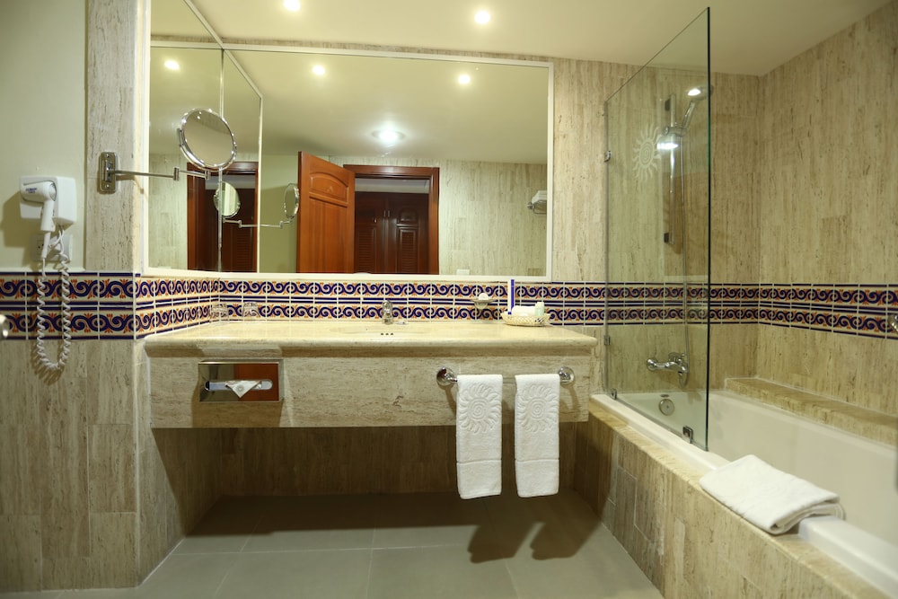 Junior Suite Superior del hotel Bahia Principe Grand Coba - All Inclusive. Foto 4