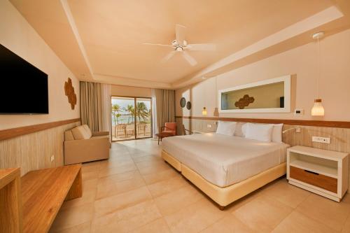 Habitación Superior Premium - Frente al mar del hotel Bahia Principe Grand Tulum - All Inclusive. Foto 6