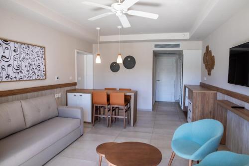 Suite de 2 dormitorios del hotel Bahia Principe Grand Tulum - All Inclusive. Foto 3