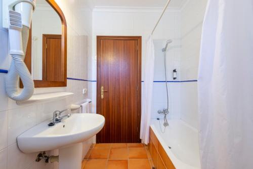 Habitación Doble Superior del hotel Hospedería Santuari de Lluc. Foto 3