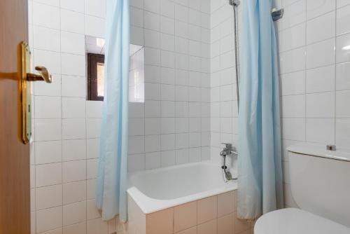 Habitación Doble Económica del hotel Hospedería Santuari de Lluc. Foto 5