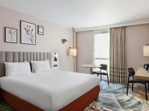 Habitación Doble Clásica del hotel Mercure Amiens Cathedrale. Foto 4
