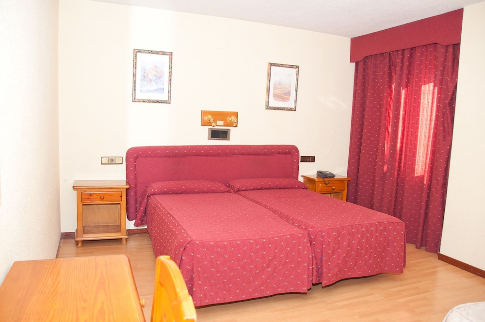 Habitación Doble del hotel Nevasur. Foto 1