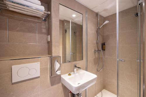 Habitación Doble del hotel Des Mines. Foto 4