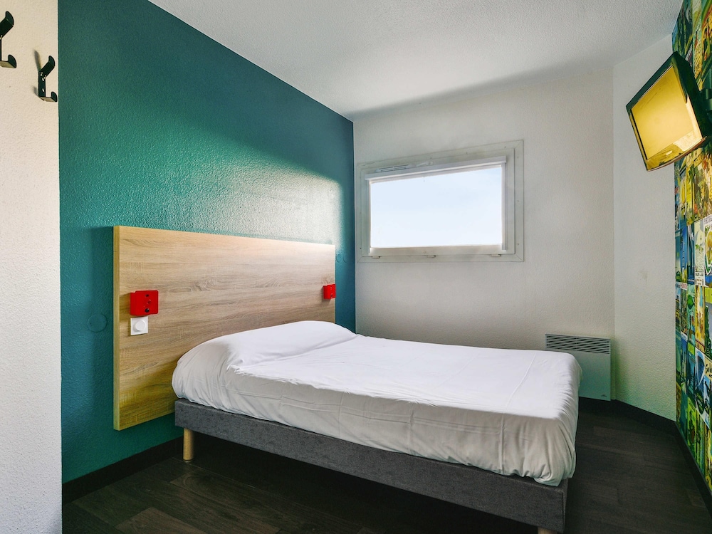 Habitación Cabrio: 1 cama doble con baño - Novedad #ontheroad del hotel hotelF1 Igny Massy TGV. Foto 6