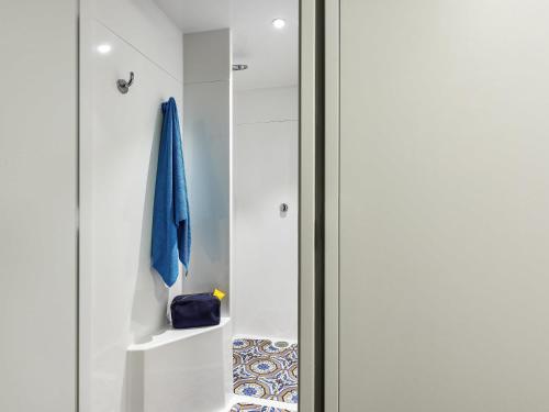Habitación Cabrio 3 camas individuales con baño - Nueva #ontheroad del hotel hotelF1 Igny Massy TGV