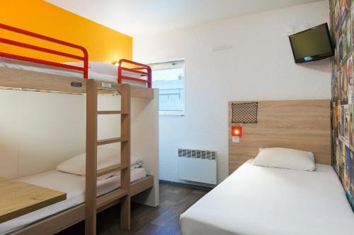 Habitación Cabrio 3 camas individuales con baño - Nueva #ontheroad del hotel hotelF1 Igny Massy TGV. Foto 2