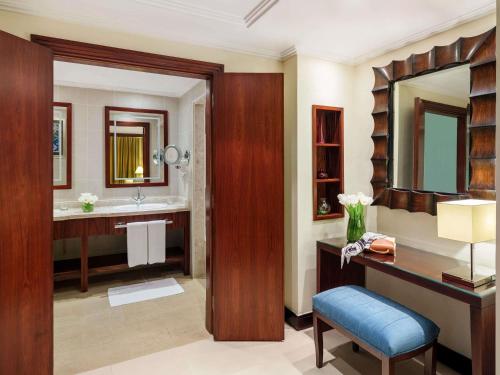Suite Real del hotel Mövenpick and Residence Hajar Tower Makkah. Foto 1