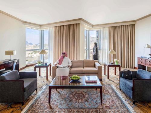 Suite Real del hotel Mövenpick and Residence Hajar Tower Makkah. Foto 6