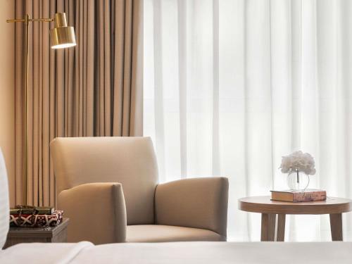 Habitación Superior con vistas a la ciudad del hotel Mövenpick and Residence Hajar Tower Makkah. Foto 4